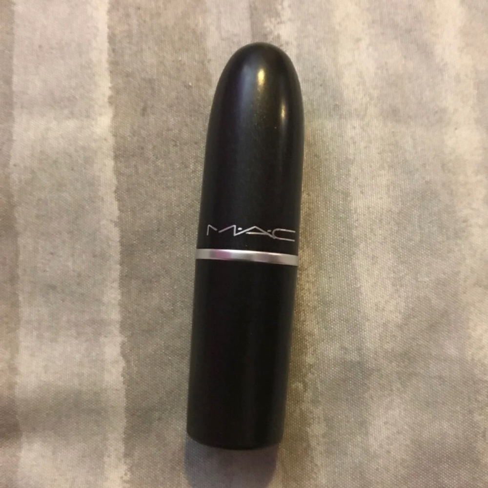 MAC Lipstick Fanfare